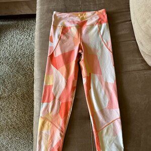 XS- Lou & Grey Leggings
